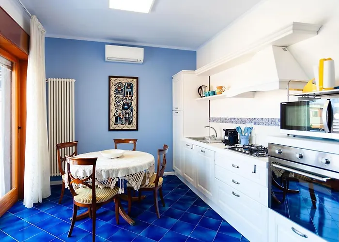 Casa Serena فيلة سورينتو